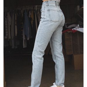 Brandi Melville Jane Light Wash Jeans HIGH RISE!!